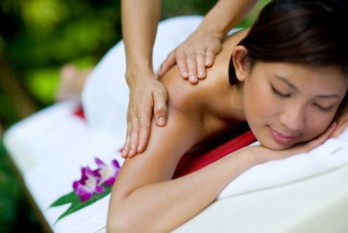 Young woman experiencing a relaxing Swedish massage at Happy Head Massage in San Diego, designed to relieve tension and promote overall well-being.